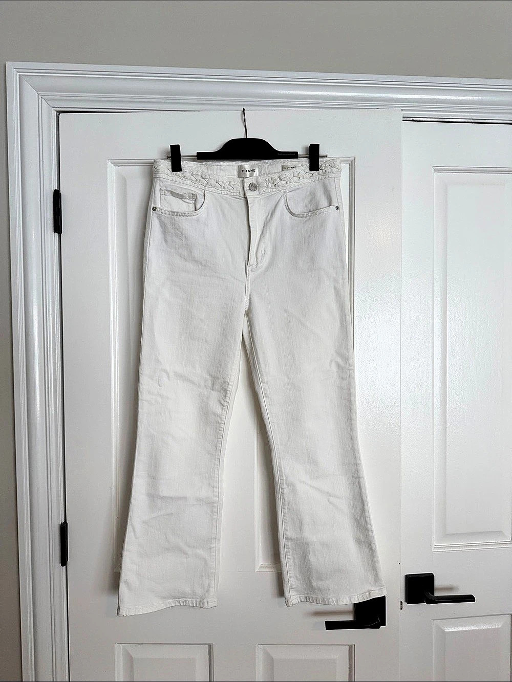 FRAME Le Crop Mini Boot Mini Boot Jeans in White Waist 29 Like New